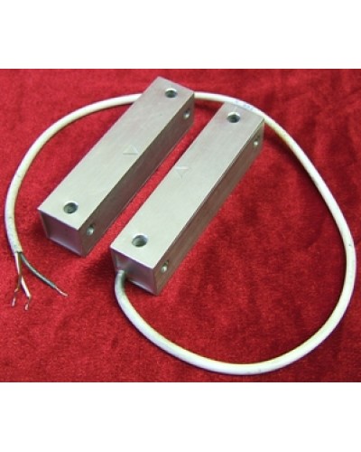 Извещатель охранный магнитоконтактный Магнито-Контакт ИО 102-26 исп.105 (металлорукав из нержавеющей стали) в Липецке Извещатели охранные Pintop.ru