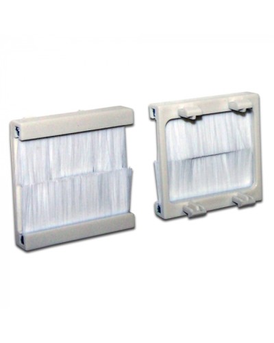 Вставка с черным щеточным вводом, 45х45 LANMASTER (LAN-SIP-23BR-BK) в Липецке Коннекторы ВО Pintop.ru