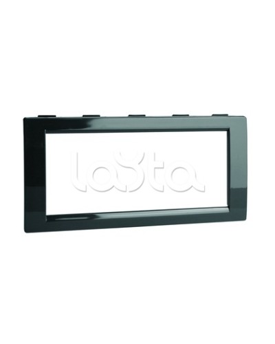 Рамка универсальная на 4 модуля, цвет чёрный DKC F00013B в Липецке Аксессуары для стоек и шкафов Pintop.ru