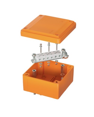 Коробка пластиковая FS с гладкими стенками и клеммниками IP56 100х100х50мм 6р 450V,6A, 4мм.кв DKC (FSB10604) в Липецке Распределительные коробки Pintop.ru